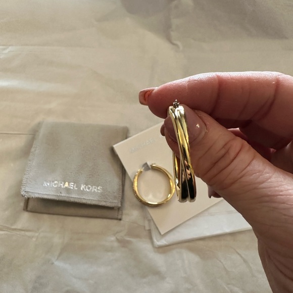 Michael Kors hoops - Picture 6 of 8